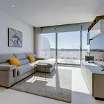 Superlative Penthouse With Valletta And Harbour Views Lägenhet *