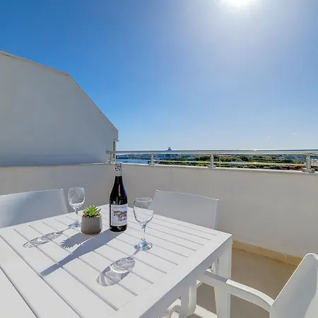 Superlative Penthouse With Valletta And Harbour Views סליאמה