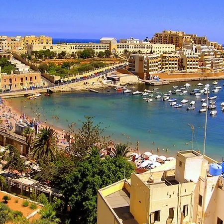 Superlative Penthouse With Valletta And Harbour Views דירה *