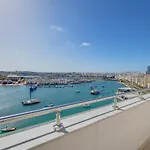 Superlative Penthouse With Valletta And Harbour Views *