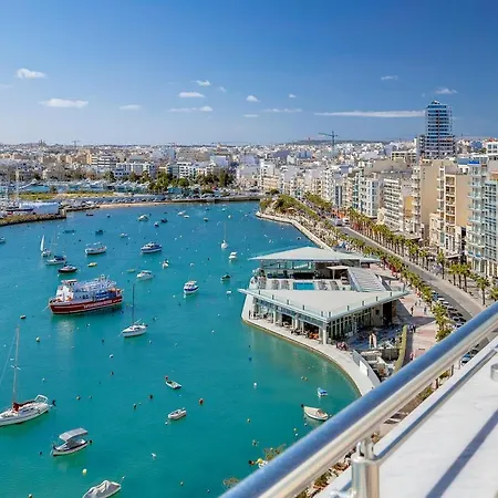 Superlative Penthouse With Valletta And Harbour Views Sliema