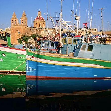 Superlative Penthouse With Valletta And Harbour Views Apartment *