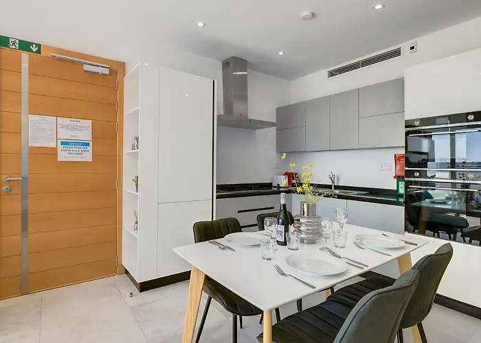 Superlative Penthouse With Valletta And Harbour Views アパート *