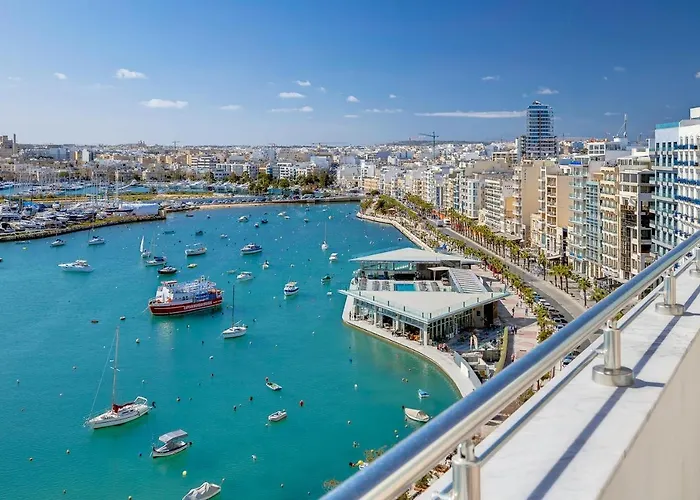 Superlative Penthouse With Valletta And Harbour Views Sliema