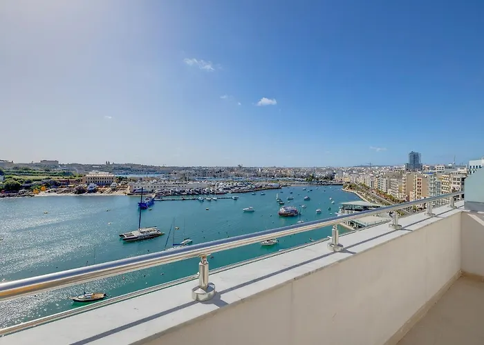 Superlative Penthouse With Valletta And Harbour Views *