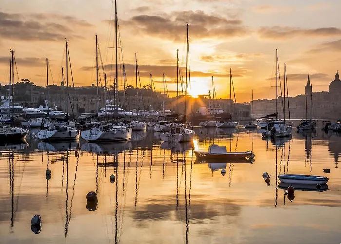 Superlative Penthouse With Valletta And Harbour Views * スリーマ