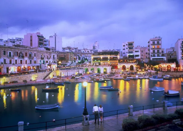 Superlative Penthouse With Valletta And Harbour Views *