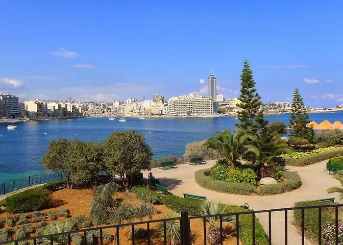 Superlative Penthouse With Valletta And Harbour Views * スリーマ
