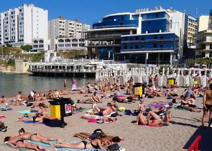 Superlative Penthouse With Valletta And Harbour Views *