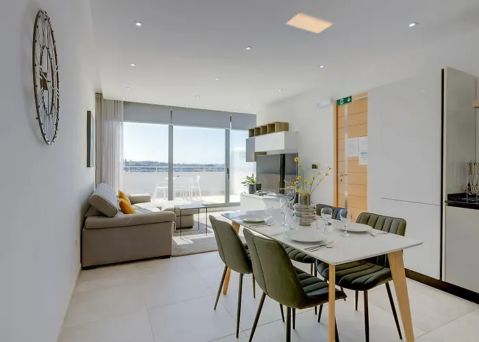 Appartamento Superlative Penthouse With Valletta And Harbour Views Sliema