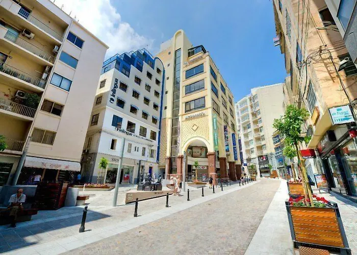 Superlative Penthouse With Valletta And Harbour Views アパート