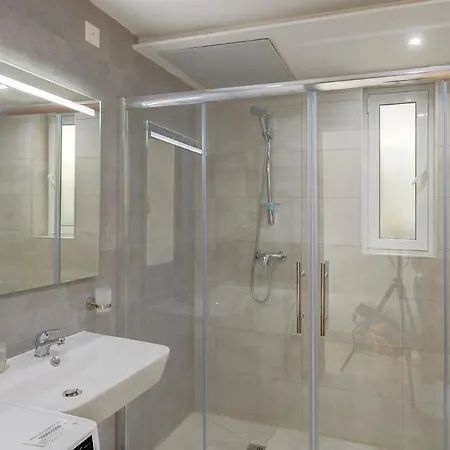 Superlative Penthouse With Valletta And Harbour Views *