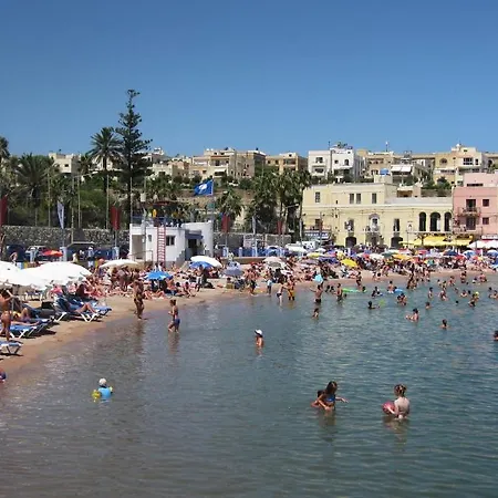 Superlative Penthouse With Valletta And Harbour Views *